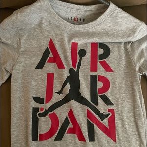 Air Jordan shirt boys L
